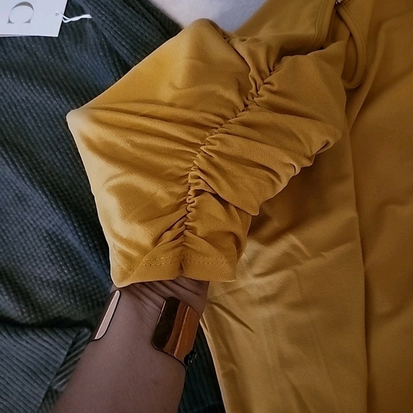 3 Pc. Lot - Picture 4 of 7